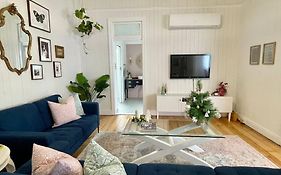 Gorgeous Arthouse Queenslander In Ipswich